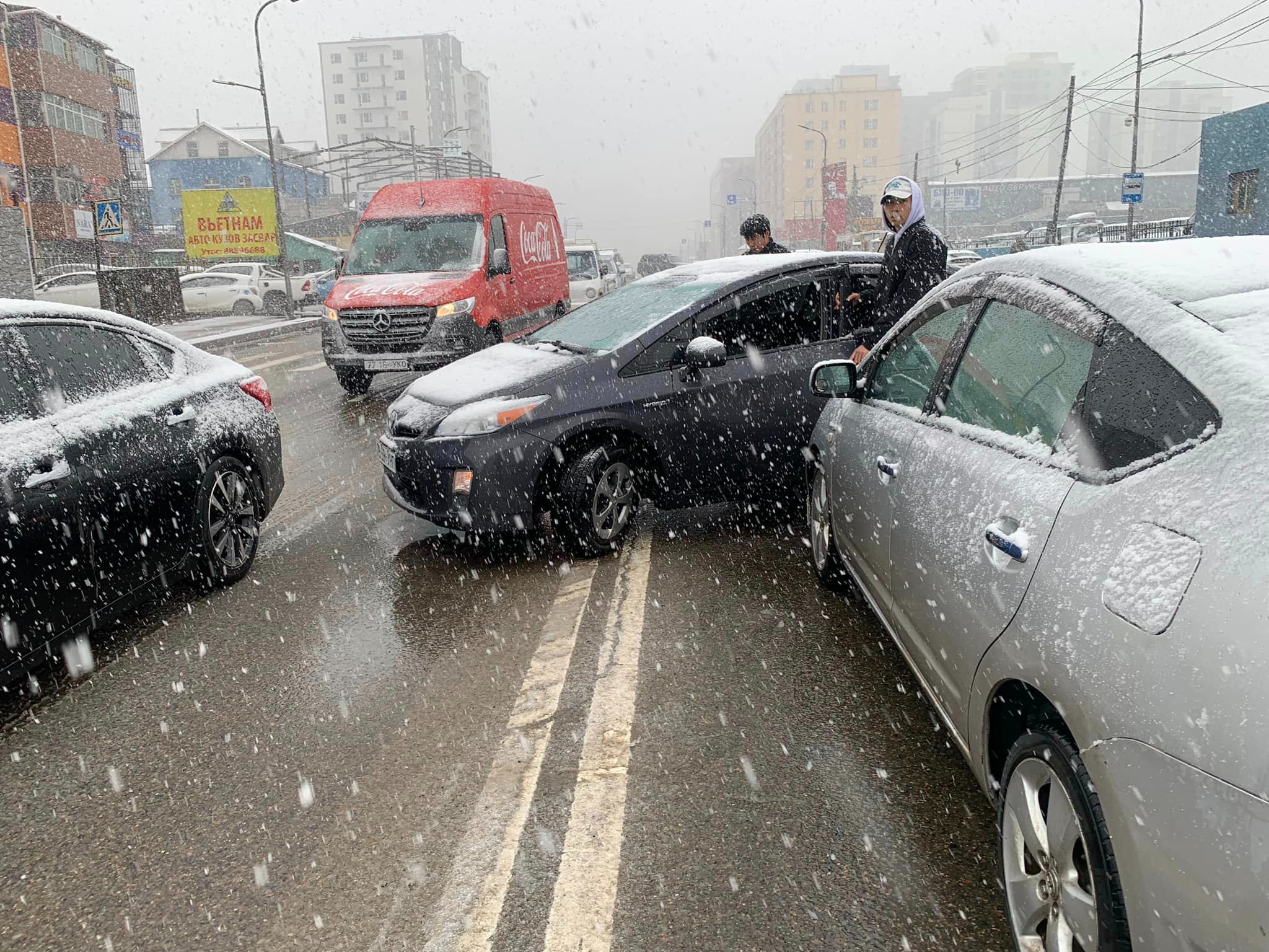 Өнөөдөр өглөөний 11:00 цагийн байдлаар зам тээврийн 157 осол бүртгэгджээ